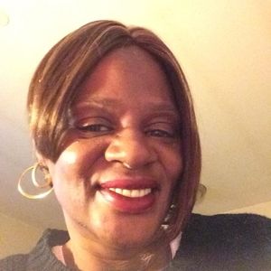 Meet your Posher, Monique